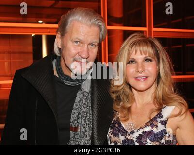 Johnny Logan, chanteur irlandais, et Deborah Sasson, chanteuse d'opéra, au 25ème Gala Jose Carreras 2019 Leipzig Banque D'Images