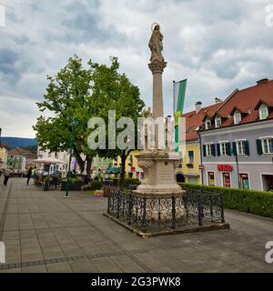 AUTRICHE, STYRIE, EIBISWALD - 25 JUILLET 2020 : colonne Marian dans le centre-ville d'Eibiswald Banque D'Images