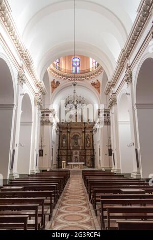 MERCEDES, URUGUAY: 17 FÉVRIER 2015: Intérieur de la cathédrale notre-Dame de la Miséricorde en Mercedes, Uruguay Banque D'Images