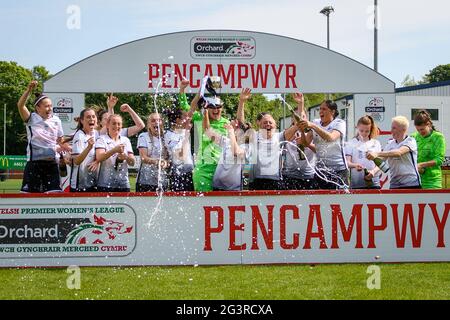 Llandarcy, Neath, pays de Galles 30 mai 2021. Orchard Welsh Premier Women's League match entre Swansea City Dames et Abergavenny Women. Banque D'Images