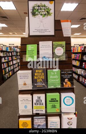 Barnes & Noble Booksellers Book Display, NYC, USA Banque D'Images