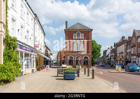 The Old Town Hall, High Street, Market Harborough, Leicestershire, Angleterre, Royaume-Uni Banque D'Images