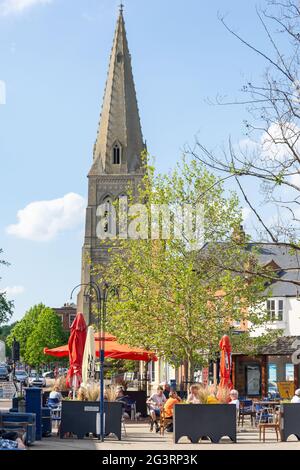 Fifty Three Bar & Grill, The Square, Market Harborough, Leicestershire, Angleterre, Royaume-Uni Banque D'Images