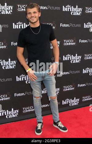 16 juin 2021, Beverly Hills, CA, Etats-Unis: LOS ANGELES - MAR 24: Twan Kuyper au gâteau d'anniversaire LA première au Théâtre des Beaux-Arts le 24 mars 2021 à Beverly Hills, CA (Credit image: © Kay Blake/ZUMA Wire) Banque D'Images