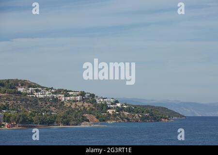 Spetsai est une magnifique ville de l'île de Spetses avec son caractère traditionnel et des maisons néoclassiques dans le golfe Saronique, Grèce Banque D'Images