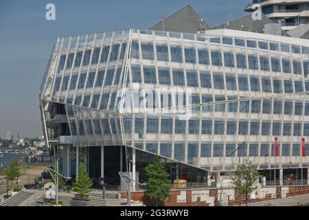 HafenCity Unilever Headquarter et Marco Polo Tower appartements résidentiels, situés près de la rivière Elbe dans le port de Hambourg à Banque D'Images