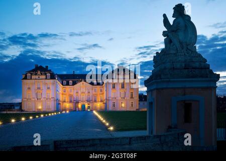 château d'Augustusburg dans la soirée, Allemagne, Rhénanie-du-Nord-Westphalie, Bruehl Banque D'Images