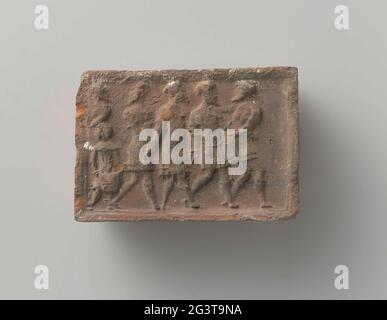 Cheminée avec la représentation des deux anciens de l'histoire de Suzanna, qui sera montré loin en lapidation. Cheminée avec la représentation des deux anciens de l'histoire de Suzanna, qui sera montré loin en lapidation. Banque D'Images