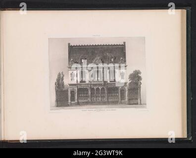 Production photo d'un imprimé représentant la façade d'une maison sur la rue Saint Georges à Paris; Maison élevée rue Saint Georges par M. Renaud; France. . Banque D'Images