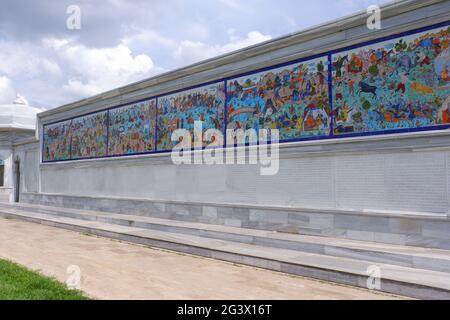 Mur de marbre Picturer des histoires de mythologie turque au parc Dede Korkut Eskisehir-Turquie Banque D'Images