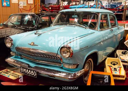 Voiture russe Volga M 21 ou GAZ 21 exposée au musée des voitures du socialisme de la ville de Peshtera, Bulgarie Banque D'Images