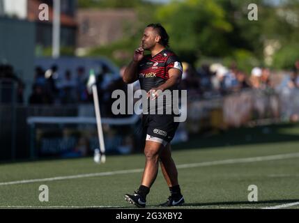 Billy Vunipola de Saracens réaction aux supporters lors du championnat Greene King IPA 2020 première partie de la jambe après le match final entre Ealing Trailfinders et Saracens au Castle Bar, West Ealing, Angleterre, le 13 juin 2021. Photo d'Andy Rowland. Crédit : Prime Media Images/Alamy Live News Banque D'Images