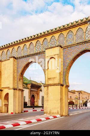 Porte du mausolée de Moulay Ismail, Meknès, région de Fès-Meknès, Maroc Banque D'Images