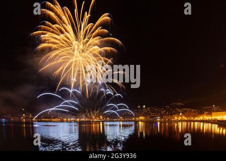 Feux d'artifice dans le vieux port, Sylvester, Trieste, Friuli-Venezia Giulia, Italie Banque D'Images