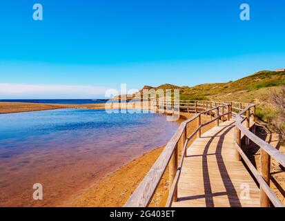 Jetée en bois près de la Platja de Binimella, Plage de Binimella, Minorque ou Minorque, Iles Baléares, Espagne Banque D'Images