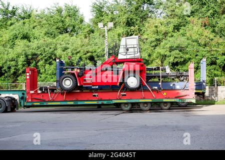 Camions lourds, camions-machines camion-conteneur Banque D'Images