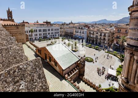 Sur le toit de la cathédrale Maria Santissima Assunta, Palerme, Sicile, Italie Banque D'Images