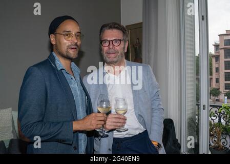 Paris : Fête d'anniversaire Fabienne Thibeault par le modèle Jérémy Bellet Banque D'Images