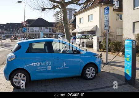 Location de voiture électrique, Monheim am Rhein, Allemagne, Europe Banque D'Images