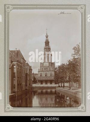 Waag van Alkmaar, vu du Zijdam; Alkmaar. Partie de l'album topographique des villes et villages hollandais 1905. Banque D'Images