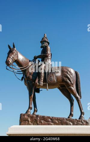 Statue de James Macleod à l'extérieur du fort Calgary Banque D'Images