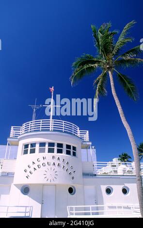 ÉTATS-UNIS, FLORIDE, MIAMI BEACH, QUARTIER GÉNÉRAL DE LA PATROUILLE DE PLAGE EN BORD DE MER Banque D'Images