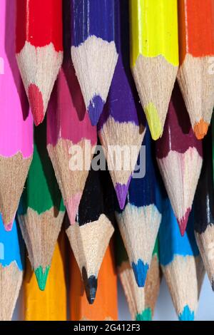 Un groupe de crayons de couleur Banque D'Images