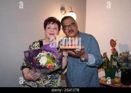 Paris : Fête d'anniversaire Fabienne Thibeault par le modèle Jérémy Bellet Banque D'Images