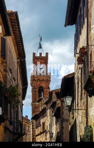 Tour de l'horloge à Pienza Toscane Banque D'Images