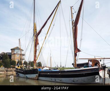 FAVERSHAM, KENT/UK - MARS 29 : vue rapprochée de la barge à voile de la Tamise restaurée de Cambria, à Faversham Kent, le 29 mars 2014. Banque D'Images