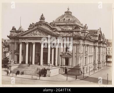 Extérieur de l'exposition de Bruxelles, vue de l'Anspachlaan. Fait partie d'un album de voyage avec des photos de sites touristiques en Belgique et en France. Banque D'Images