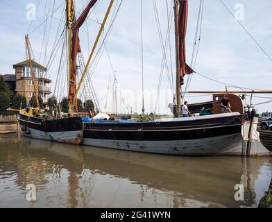 FAVERSHAM, KENT/UK - MARS 29 : vue rapprochée de la barge à voile de la Tamise restaurée de Cambria, à Faversham Kent, le 29 mars 2014. Banque D'Images