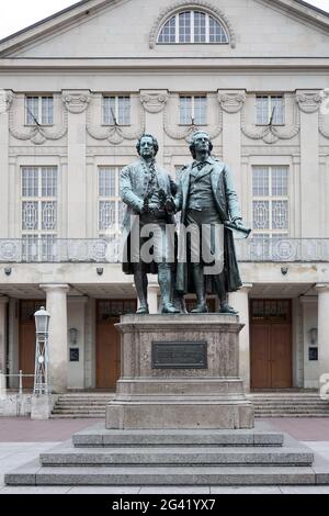 Le monument Goethe-Schiller à Weimar en Allemagne Banque D'Images