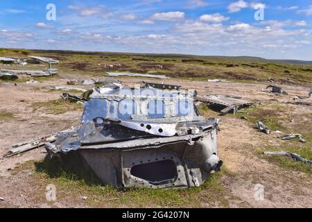 Épave de l'accident de 1948 de l'avion de reconnaissance photographique B29 américain, « surexposé » sur des pierres du plateau supérieur dans le district de Peak du Derbyshire Banque D'Images