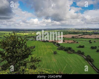 Vue sur la campagne du Cheshire de Beeston Castle Banque D'Images