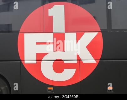 Logo du club sur le bus de l'équipe 1.FC Kaiserslautern DFB 3.saison Liga 2020-21 Banque D'Images