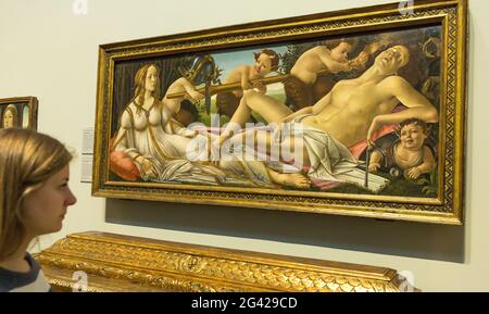 ROYAUME-UNI. ANGLETERRE. LONDRES. MUSÉE DE LA GALERIE NATIONALE. 'VNUS ET MARS', PEINTURE DE BOTTICELLI Banque D'Images