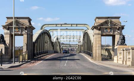 ROCHESTER, KENT/UK - MARS 24 : Vue sur le pont sur la rivière Medway Rochester le 24 mars 2019 Banque D'Images