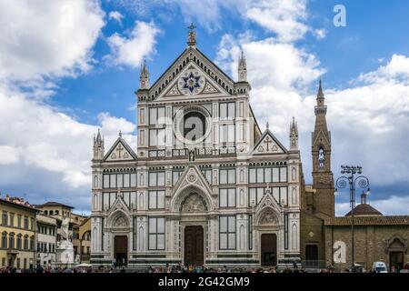 FLORENCE, TOSCANE/ITALIE - OCTOBRE 19 : vue de l'église franciscaine de Santa Croce à Florence le 19 octobre 2019. Peopl non identifié Banque D'Images