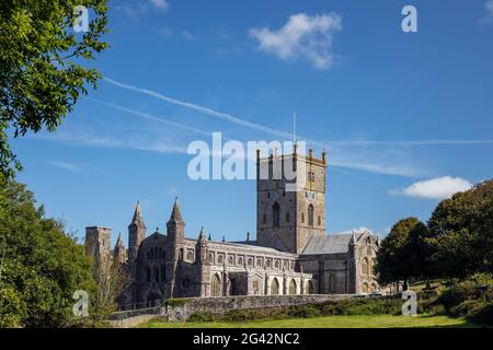 ST DAVID'S, PEMBROKESHIRE/UK - Septembre 13 : Vue sur la cathédrale de St David's dans la région de Pembrokeshire le 13 septembre 2019 Banque D'Images