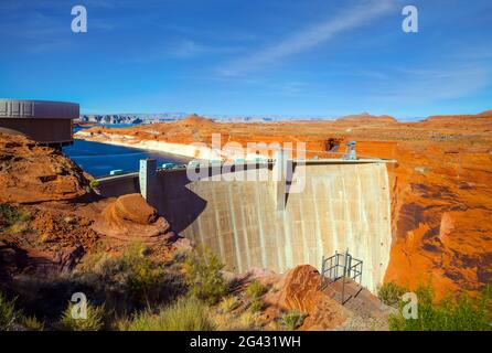 Barrage de Glen Canyon en face du fleuve Colorado Banque D'Images