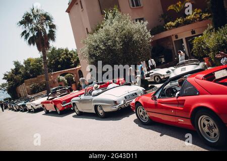 Rallye de voitures rétro. côte d'azur. Nice - Cannes - Saint-Tropez Banque D'Images