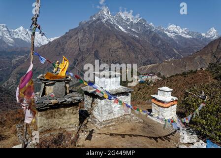 Vue sur le monastère de Tengboche à Upper Solo Khumbu, Népal, Himalaya, Asie. Banque D'Images