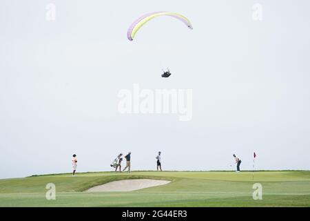 San Diego, États-Unis. 18 juin 2021. Vue générale du 4ème green lors de la deuxième partie du championnat américain Open de golf 2021 au parcours de golf de Torrey Pines à San Diego, Californie, Etats-Unis, le 18 juin 2021. Crédit: J.D. crédit: AFLO Co. Ltd./Alay Live News Banque D'Images