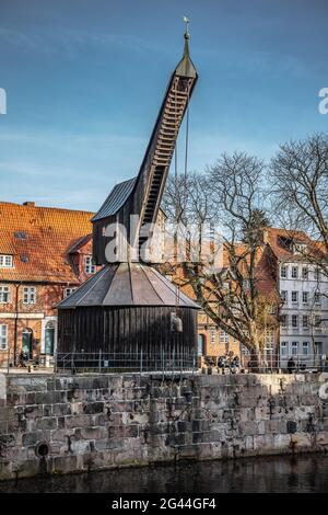 Vue de l'ancienne grue à Lueneburg, Allemagne Banque D'Images