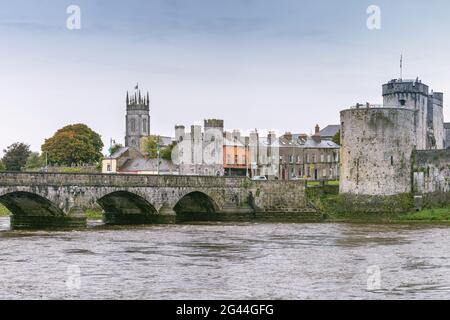 Vue sur le château du roi Jean, Limerick, Irlande Banque D'Images