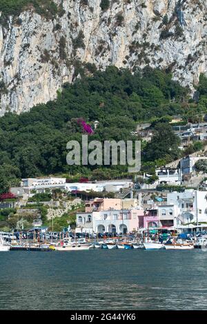Vue de la mer à Marina Grande à Capri, Italie Banque D'Images