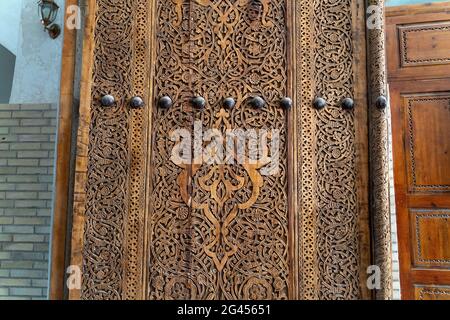 La porte de la véranda dans la maison traditionnelle ouzbek Banque D'Images