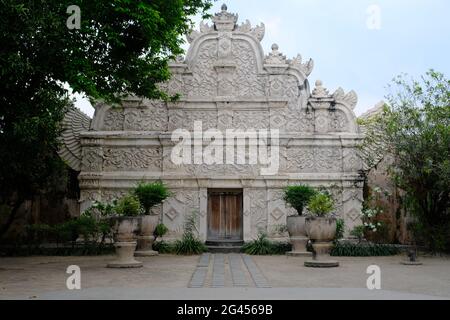 Indonésie Yogyakarta - Château d'eau de Tamansari - porte d'entrée dans Taman Sari Banque D'Images