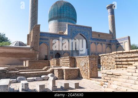 Extérieur de l'ancien tombeau ouzbek - Amir Temur maqbarasi, Goâ€˜ri Amir en Ouzbékistan. Banque D'Images